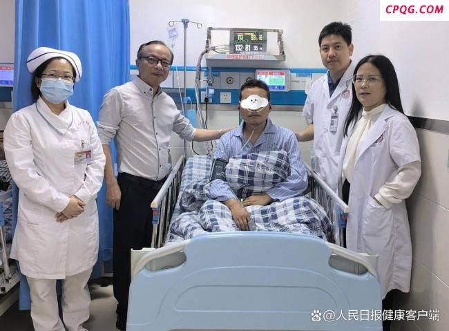 医生自掏3万救助患者