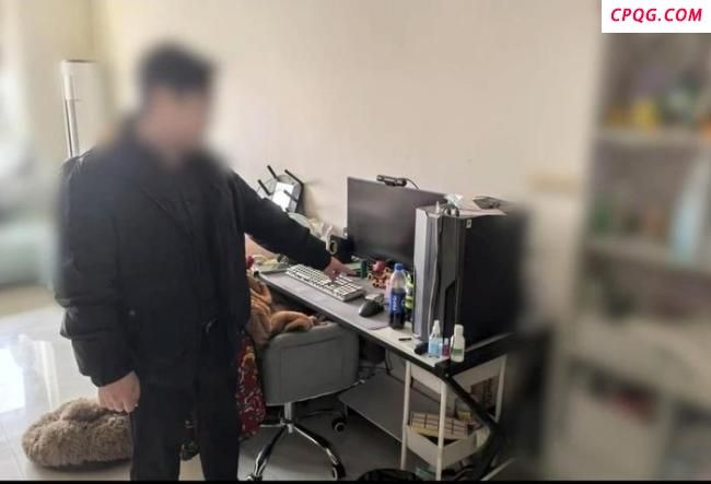 男子传播淫秽游戏非法牟利