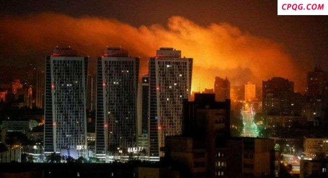 持续超10小时 俄军无人机导弹夜袭基辅致多人伤亡