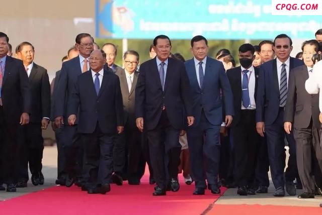 专家：洪森被特朗普狠狠给了一刀 关税重压下的挣扎