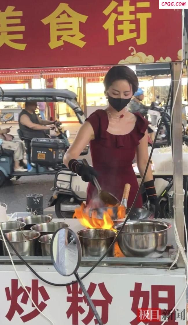 东莞炒粉姐来武汉摆摊成全街最火 精致炒粉征服江城食客