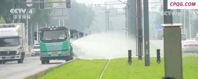 武汉：应对高温科技助力防暑降温