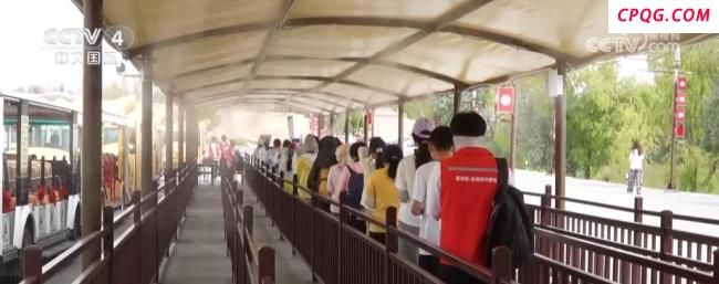 武汉：应对高温科技助力防暑降温 多地举措送清凉