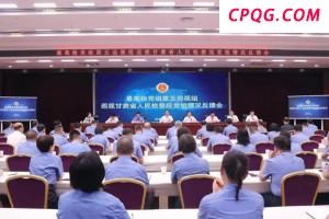 关注大同环卫工是否被奖励，更关注他们是否被欠薪