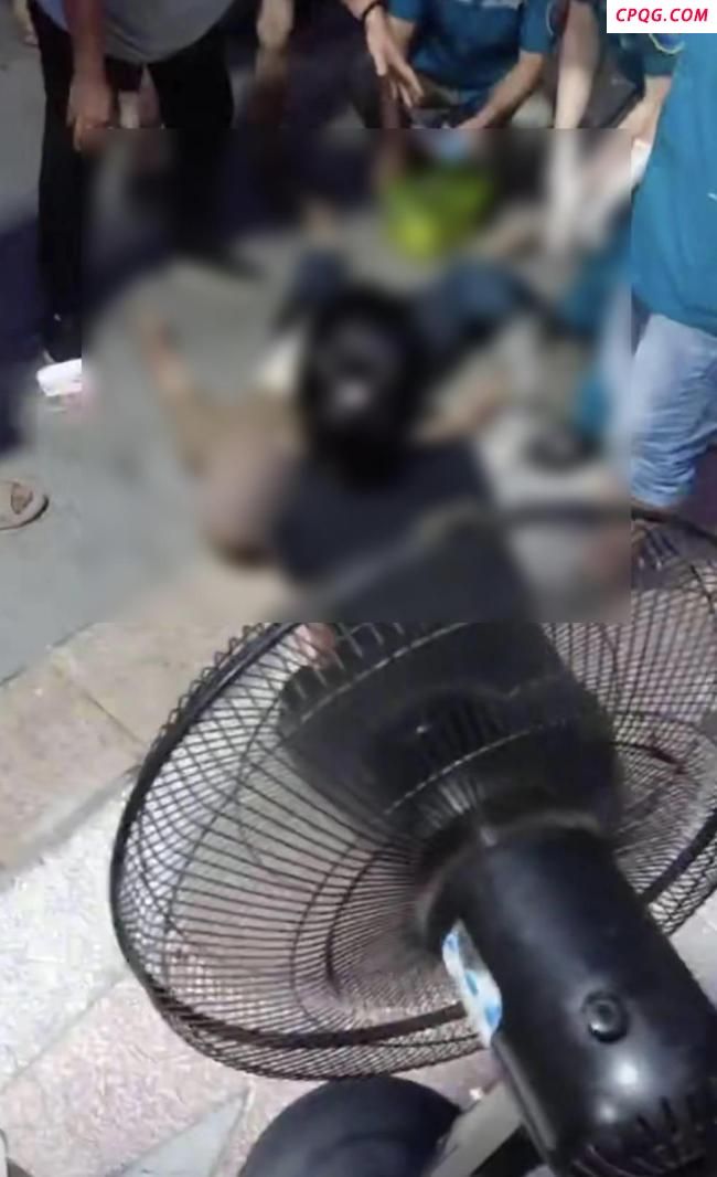 官方回应男子未戴头盔被查后死亡