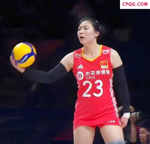 张籽萱被建议减脂！和副攻配合待提高，横空出世打破女排人员桎梏 未来可期
