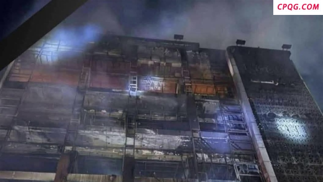 伊拉克一超市突发大火 近50人死亡