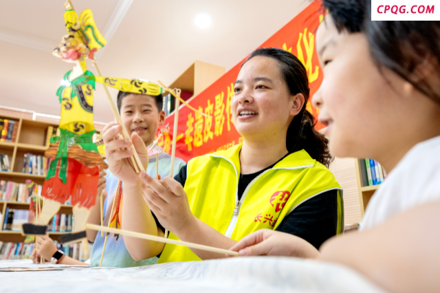 浙江长兴：春泥计划学非遗 皮影古韵润童心