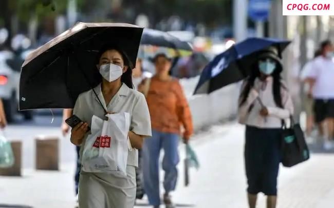 女子不开空调中暑晕倒 体温近40℃ 警惕热射病致命风险