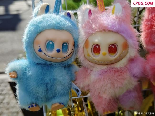 费翔收到全球限定款Labubu