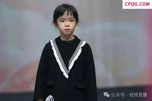 女儿想赴韩当练习生 黄奕：没苦硬吃