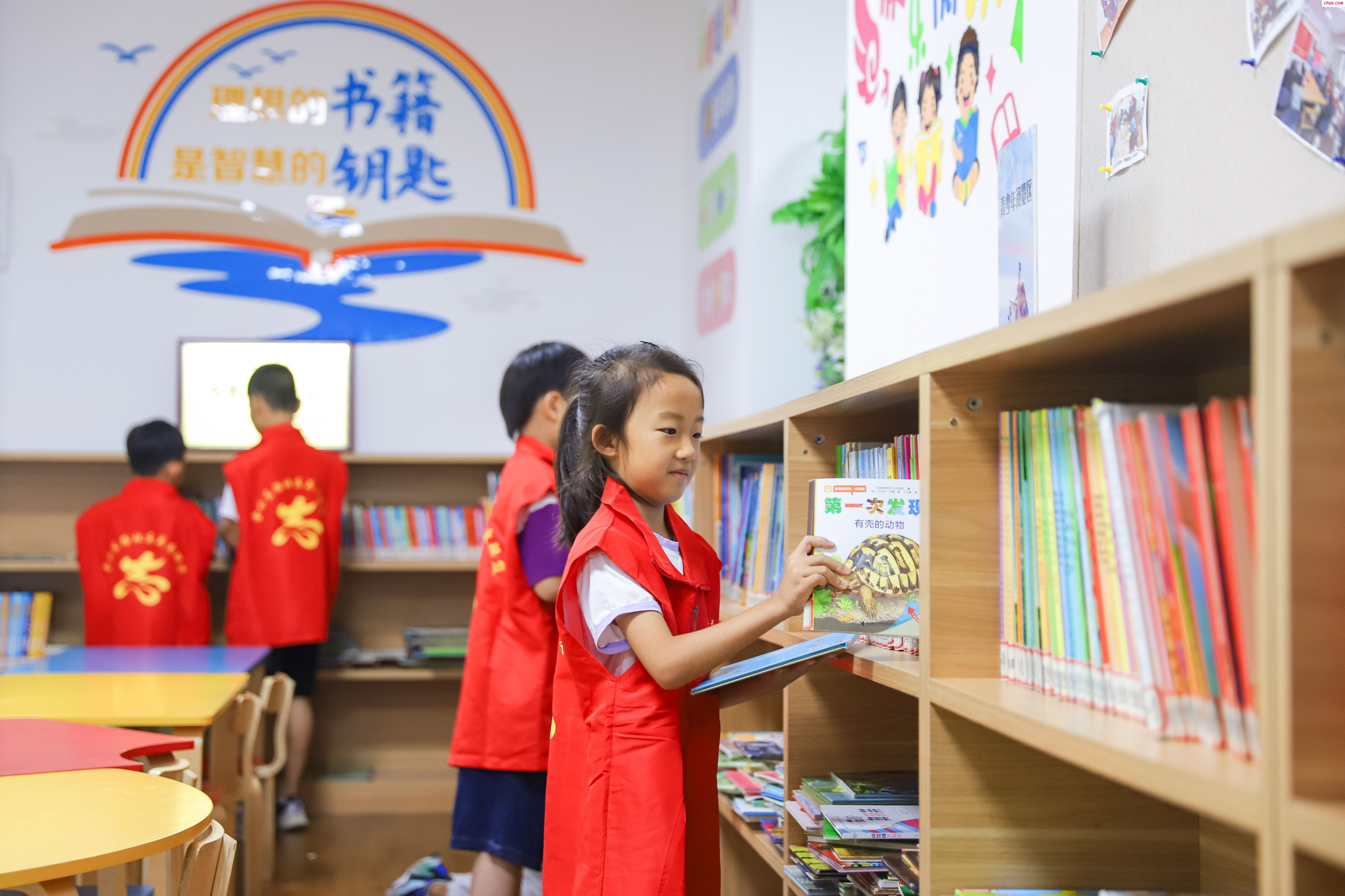 山东青岛：图书志愿管理 丰富暑假生活