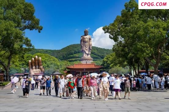 苏超热浪点燃江苏夏日“烟火气” 足球狂欢带动城市活力