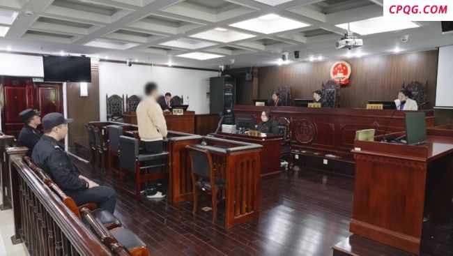 网恋花60万女友竟是同屋工友