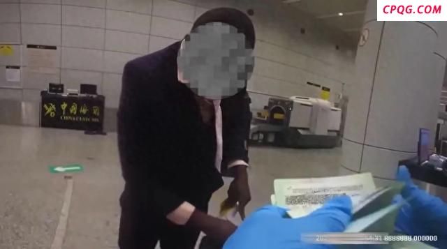男子体内藏70粒毒丸进境被查