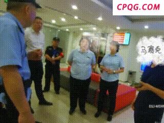 女子取390万现金柜员报警 诈骗险些得逞