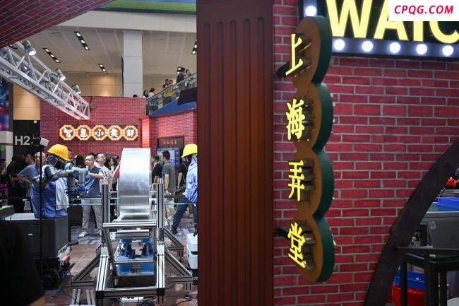 人形机器人在工厂的应用 从“能走跑”到“能干活”