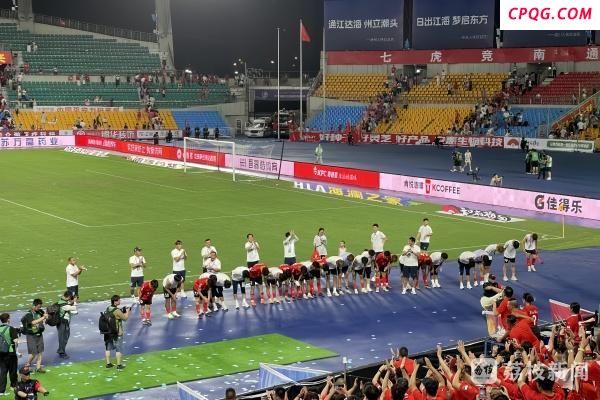 “苏超”7轮启用20座球场 球迷热情推动主场升级