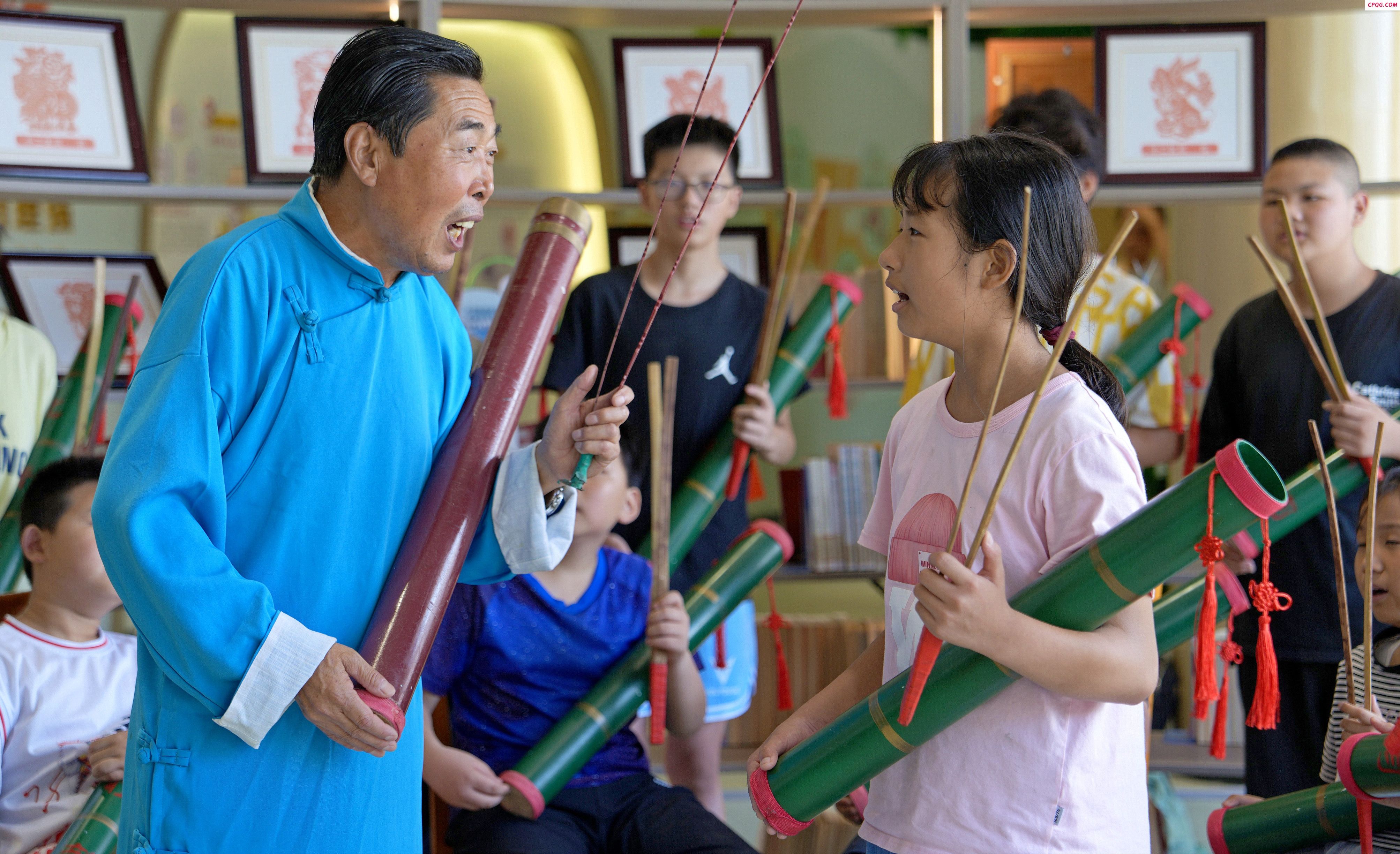 江苏海安：学非遗 度暑假