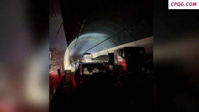 北京暴雨亲历者自述逃生经历 隧道被困与自救行动