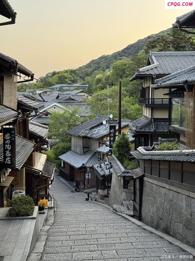 日本海啸来袭 居民跑向避难所 防灾体系迎考验