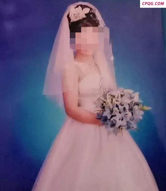 女老师新婚后遇害 警方掘坟做DNA鉴定