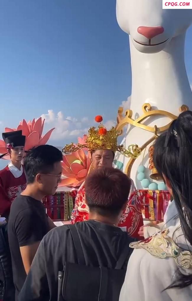 63岁马景涛一个多月在3景区“打工” 老戏骨的再就业之路