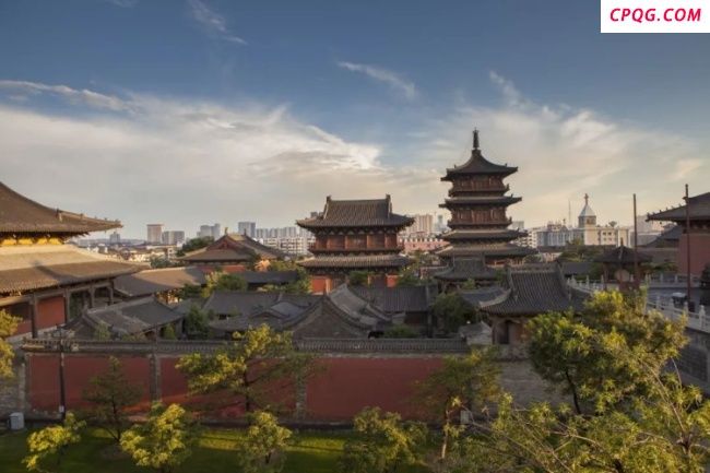 《黑神话：悟空》取景地遭游客刻字 古迹保护引热议