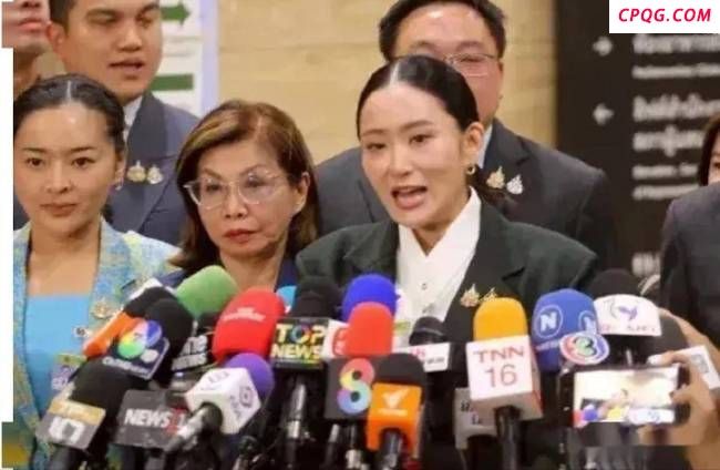 佩通坦拒绝下台，洪森彻夜难眠，真相比想象更扎心