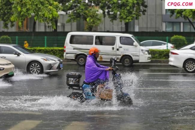广州遭遇本世纪以来第5强暴雨 破纪录降雨引发山体滑坡