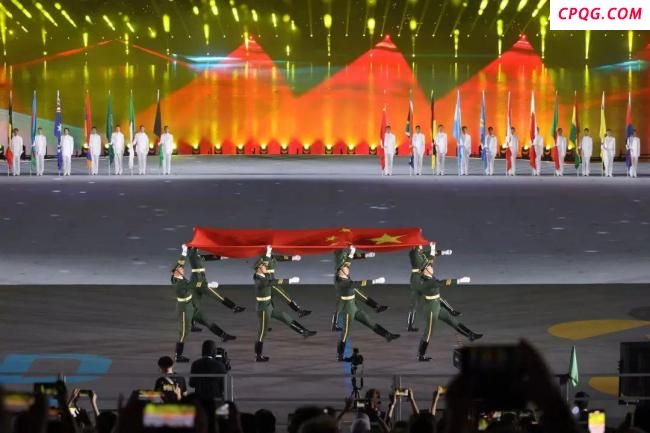 中国体育代表团入场BGM是《茉莉花》 全场沸腾迎接东道主