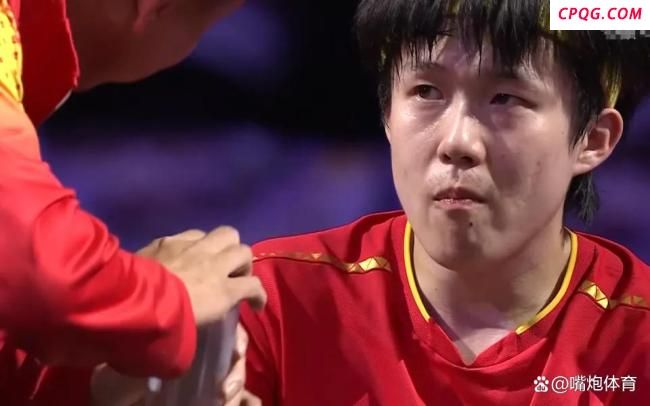 张本智和夺冠后脱衣庆祝