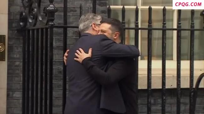 泽连斯基到访英国会见斯塔默