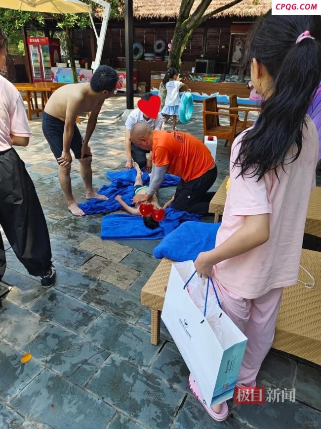 男童在泳池溺水 游客发现救回 生死边缘的救援