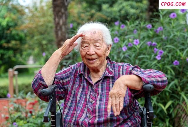 致敬抗战英雄共享山河无恙 老兵记忆里的和平告白