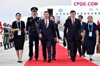 哈梅内伊为何用中文发文谈中伊关系 传递深层战略意图