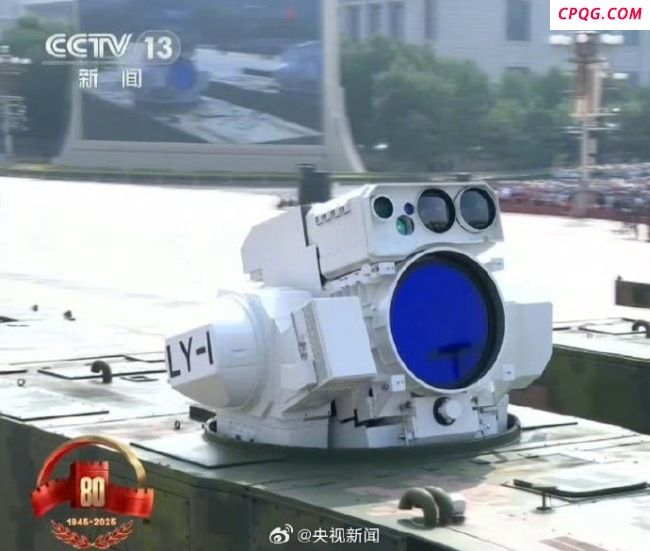 亮相装备多到看不过来 军迷变军盲！