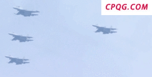 航母佩剑！歼-15T、歼-35等舰载机飞临阅兵场