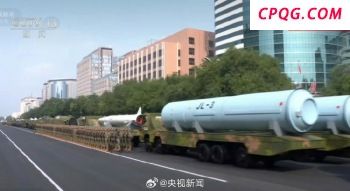 信息支援部队受阅士兵父亲说很震撼 儿子争光了