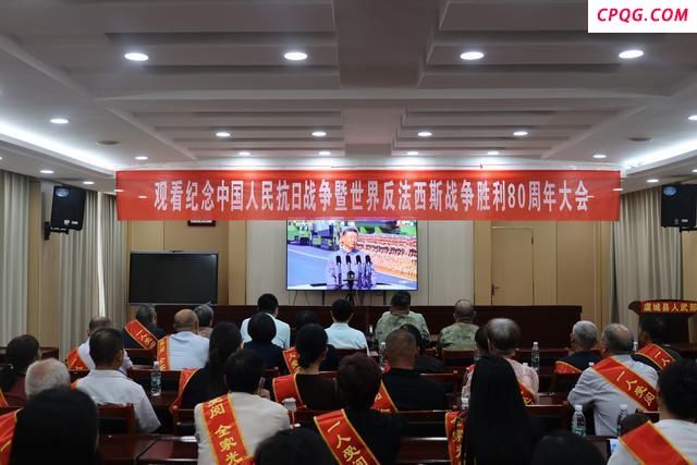 受阅官兵亲属：感谢部队锻炼孩子