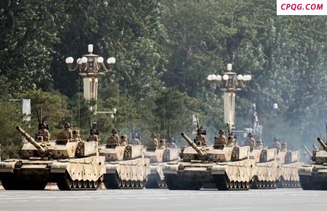 中国创新硬核突破太惊艳了 高科技武器震撼亮相！