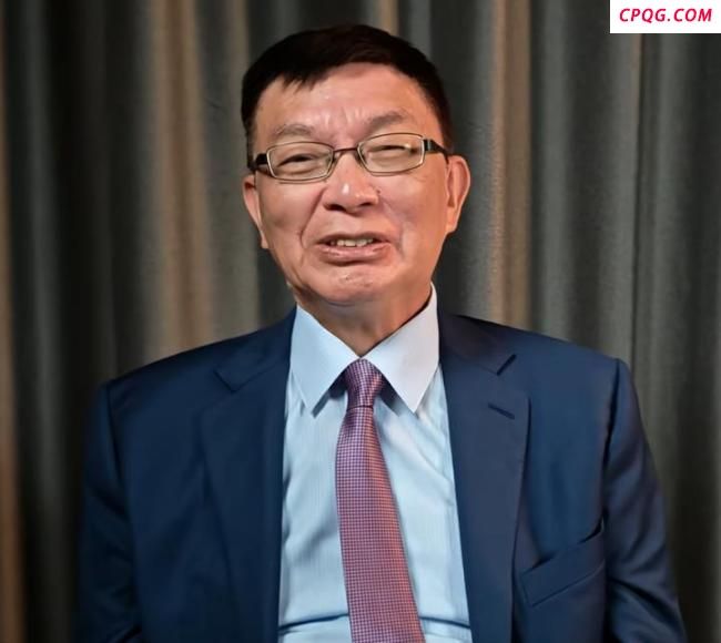 苑举正参加完阅兵狂炫耀