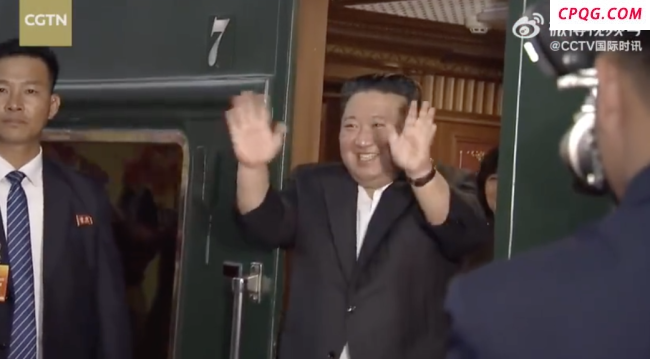 现场视频：金正恩离京长时间挥手作别 中朝友谊展现