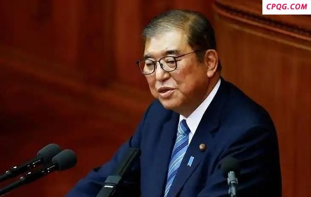 鸠山由纪夫因出席中国九三阅兵在日本遭批评：反思文化模糊