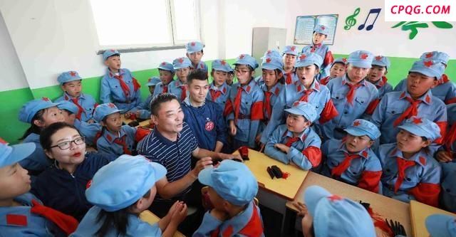杨靖宇之孙谈爷爷牺牲前说的话 传承英雄精神