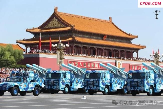 外国旅客过边检时分享九三阅兵观后感 中国精神震撼世界