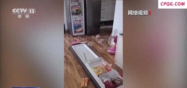 干冰放冰箱里炸了：干冰不是冰