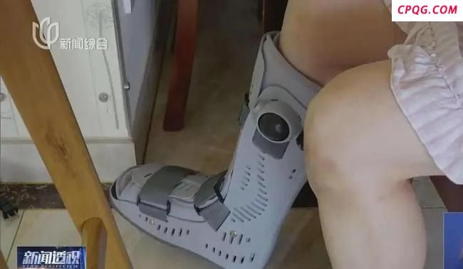 共享单车骑行中突然被锁致多人摔伤