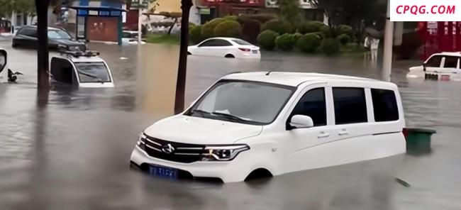 河南许昌暴雨 要求非必要不外出