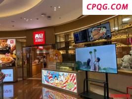大批餐饮店开启后厨现炒直播 透明厨房赢回信任